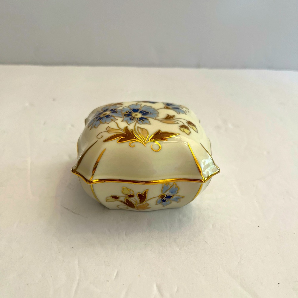 Zsolnay Hungary Hand Painted Porcelain Trinket Box - Gold Trim